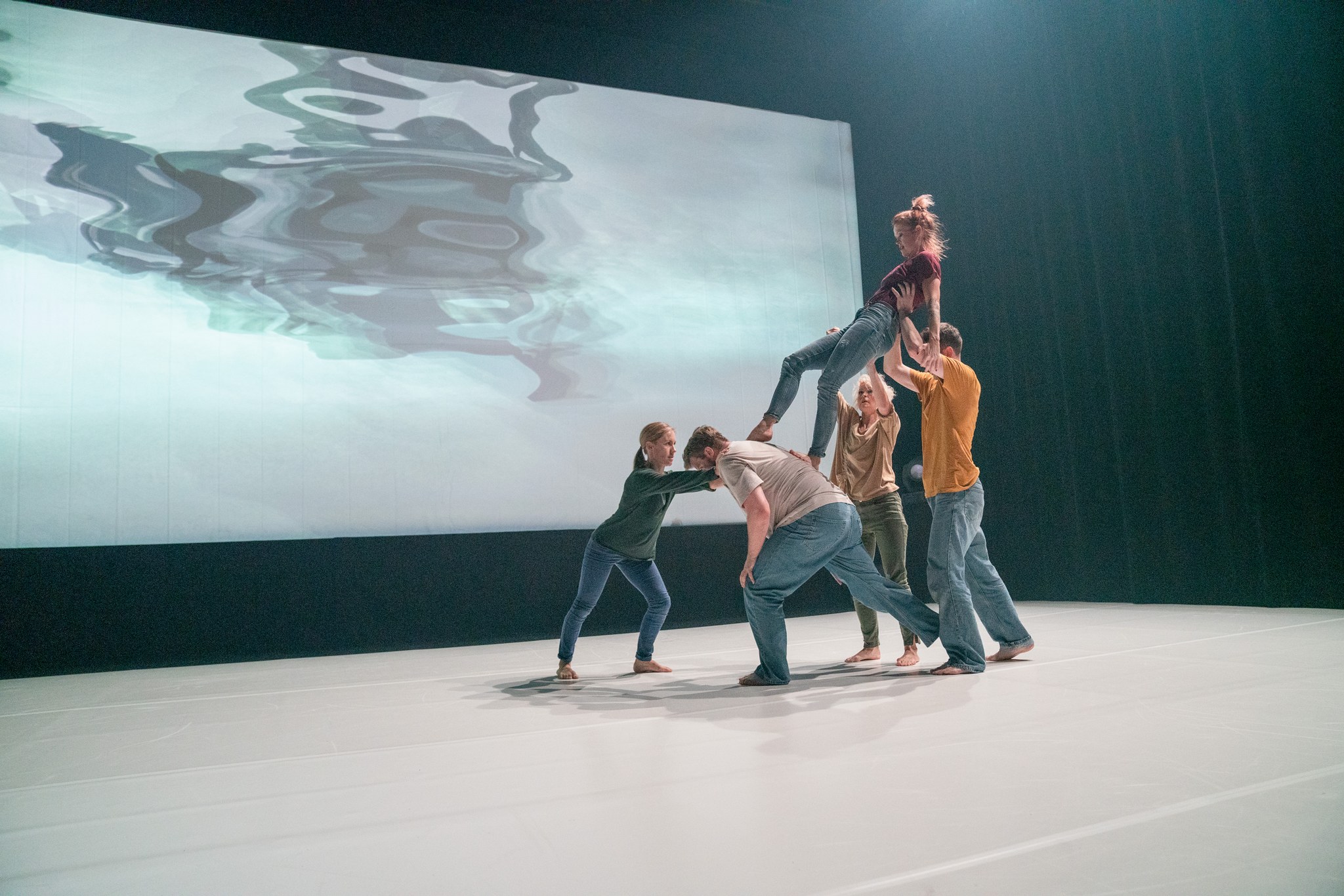 Manifesti | Pori Dance Company & Minimi: S T R E A M